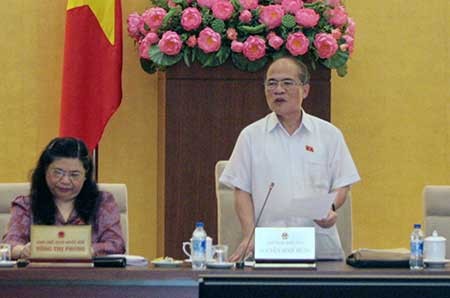 Tranh luận thay vì đọc văn bản