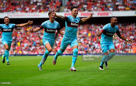Asenal 0-2 West Ham: Pháo xịt, thua sốc ngày khai mạc