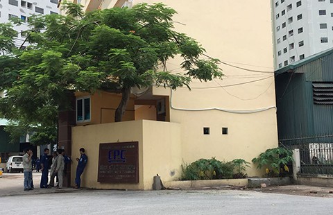 Hà Nội: Nam thanh niên nhảy từ tầng 6 xuống đất