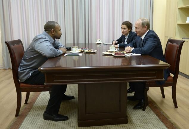 Tổng thống Putin nhập quốc tịch Nga cho tay đấm Mỹ