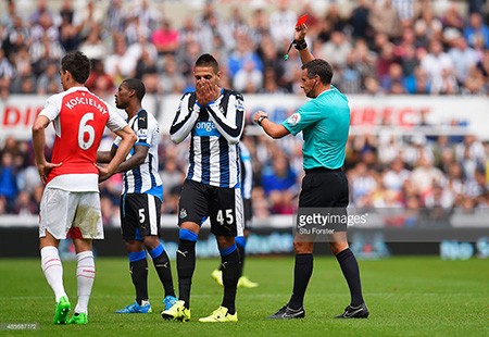 Newcastle 0-1 Arsenal: Chiến thắng may mắn