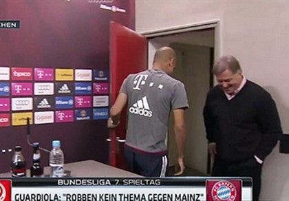Guardiola rời khỏi cuộc họp báo vì tin đồn dẫn dắt tuyển Anh