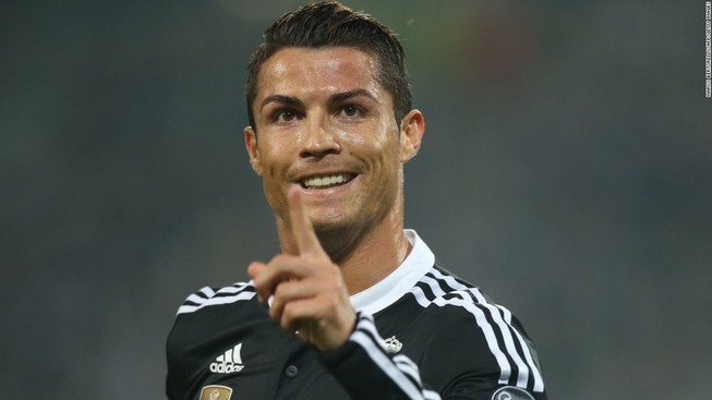 Ronaldo đạt cột mốc 500 bàn thắng