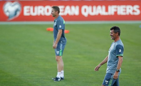 Roy Keane làm 'giặc miệng' cho M.U