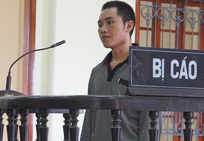Tưởng vợ là hổ nên chém chết, lãnh 10 năm tù
