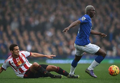 Lập hattrick, Kone được đưa lên 'mây xanh'