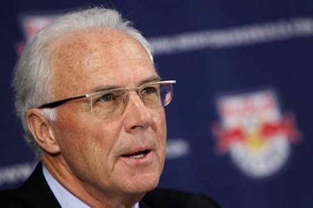 Bayern vẫn luôn bên cạnh 'hoàng đế' Beckenbauer