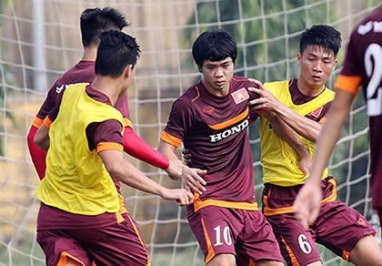 Buổi tập đầu tiên của U-23 Việt Nam: Công Phượng lập hat-trick