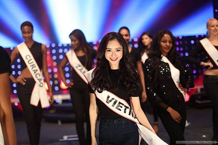 Hà Thu đoạt giải Thí sinh được yêu thích nhất ở Miss Intercontinental