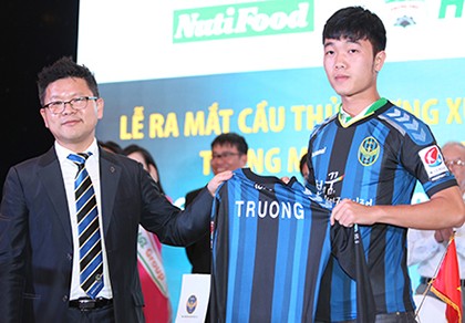 Lương Xuân Trường ký hợp đồng hai năm với Incheon United