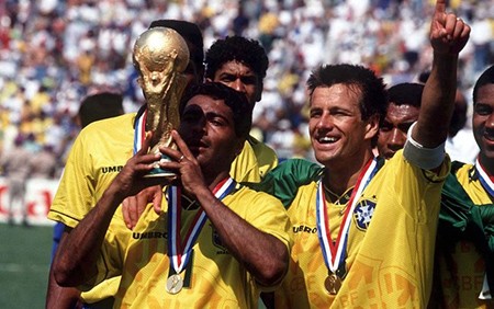 Nóng: Những nhà vô địch World Cup đến Việt Nam đá giao hữu