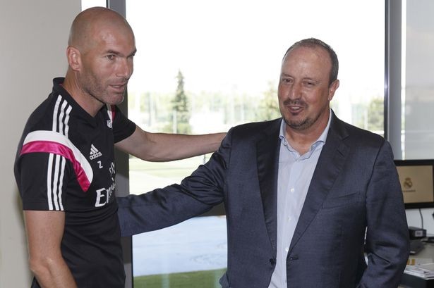 Real Madrid chính thức sa thải Benitez, đặt Zidane vào ghế nóng