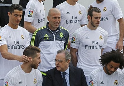 Ronaldo ‘chơi khăm’ Ramos