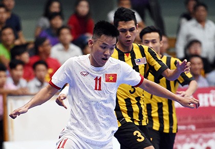 Tuyển Futsal Việt Nam có quà trước khi xa nhà ăn tết