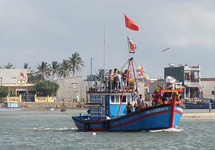 Ra quân mở biển Sa Huỳnh
