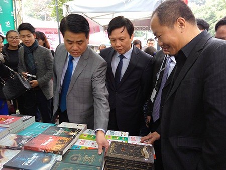 Khai mạc Phố sách xuân Bính Thân 2016