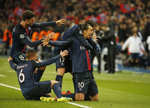 Ibrahimovic và Cavani cùng lập công, PSG đánh bại Chelsea