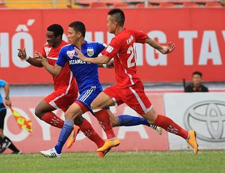 B. Bình Dương - Jiangsu FC: Xem 'sao' Premier League