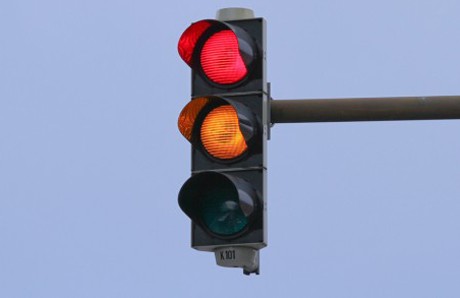 Ở TP.HCM, đèn đỏ được phép rẽ phải?