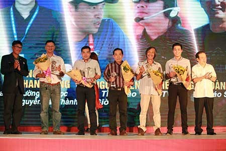 Cảm kích trước cái đẹp trên sân cỏ