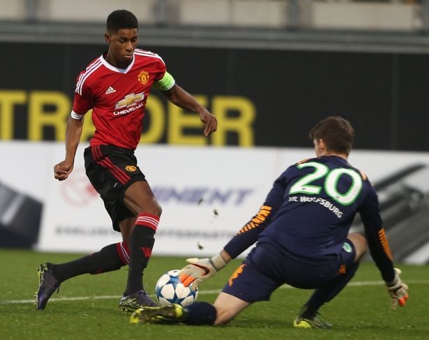 Ghi 4 bàn, sao trẻ Man Utd được tăng lương 10 lần