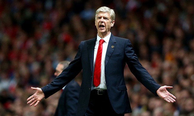 'Giáo sư' Wenger và nhiệm vụ bất khả thi của Arsenal