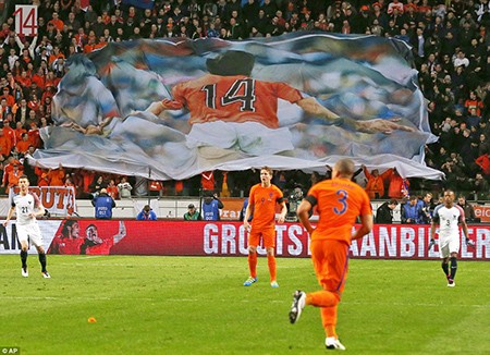 Pháp hạ Hà Lan trong trận ngày tưởng nhớ Cruyff
