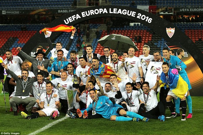Ngược dòng hạ Liverpool, Sevilla 3 lần liên tiếp vô địch Europa League