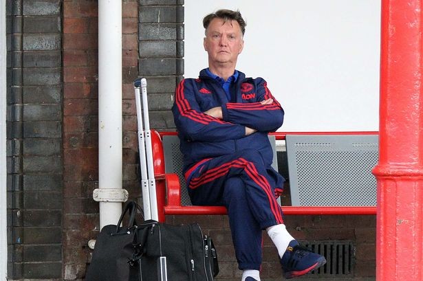 Man Utd thắng chung kết FA Cup, Van Gaal vẫn bị trảm