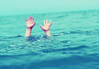 Rủ nhau tắm hồ thủy lợi, 3 bé gái chết đuối thương tâm