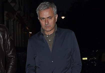 Thương vụ Mourinho về Man Utd gặp trục trặc