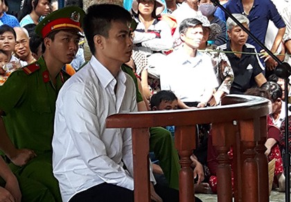 Tử hình nam công nhân thua bạc giết người yêu cũ, cướp tài sản