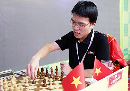 Thắng ván cuối, Quang Liêm sẽ đoạt chức vô địch