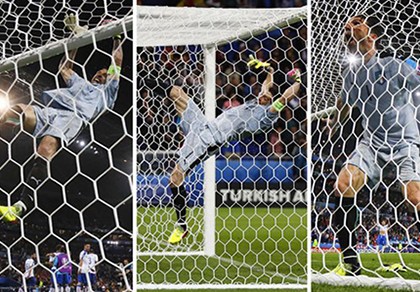 Buffon phấn khích đánh đu xà ngang và cú ngã đau điếng