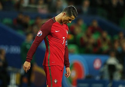 Ronaldo gây thất vọng, Bồ Đào Nha chia điểm với Iceland