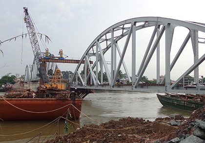 Chùm ảnh: Cầu Ghềnh mới trước ngày thông tàu