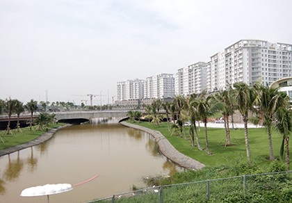 Nước bị nhiễm mặn, không thể dùng tưới cây ở Thủ Thiêm