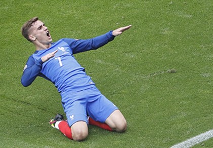 Pháp 2-1 CH Ireland: Griezmann cứu rỗi 'gà trống'