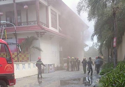 Cháy quán bar ở phố cổ Hội An