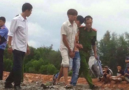 Bắt 3 thanh niên hiếp dâm bé gái 14 tuổi
