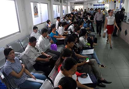Khổ sở vì mỗi năm phải nộp ...72 báo cáo