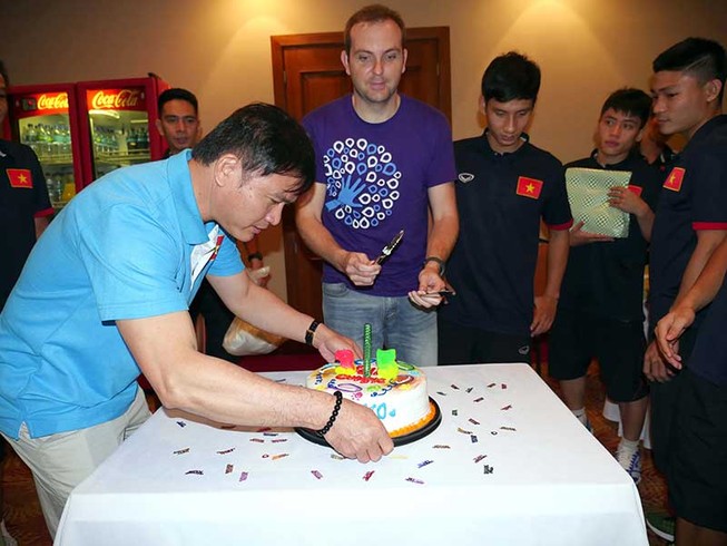 Vòng chung kết Futsal World Cup 2016: 10 năm của bầu Tú