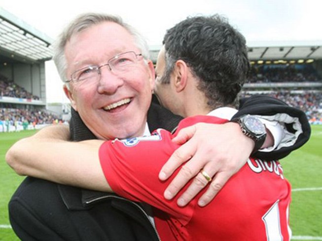 Huyền thoại MU Ryan Giggs:‘Chúa ơi,tôi đã làm gì sai?’