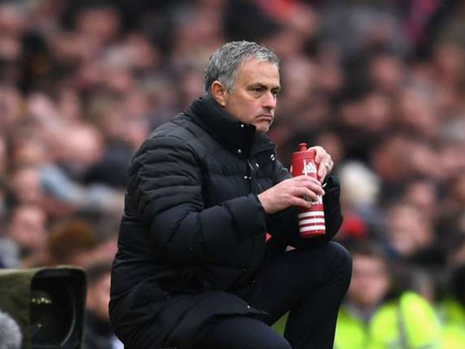 Mourinho đau khổ vì cầu thủ MU