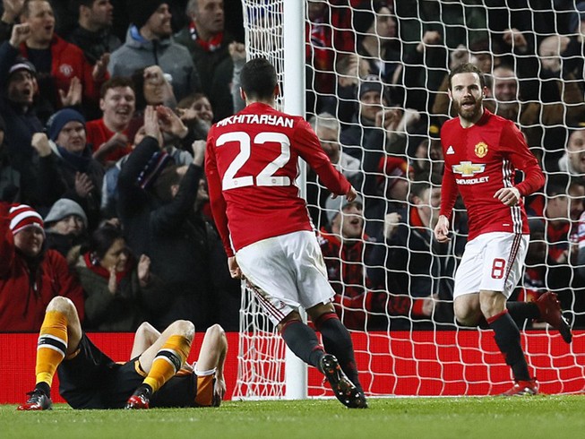 MU 2-0 Hull City: Đặt một chân vào chung kết