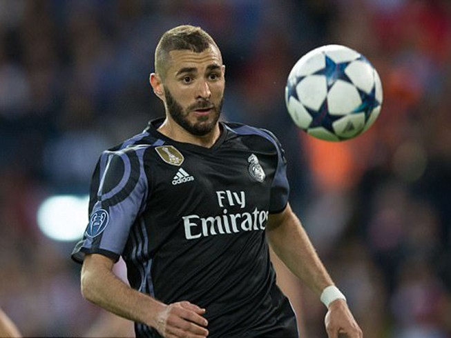 Sao Real Madrid muốn điên vì sự cố clip sex