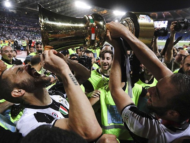 Hàng thủ Juventus đã hay còn ghi bàn giỏi