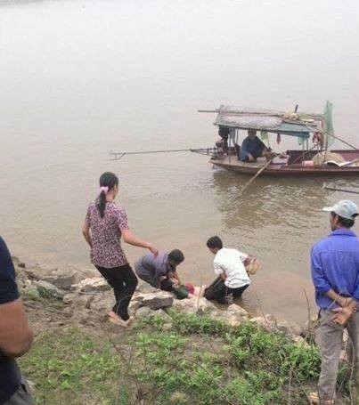 Phú Thọ: Một phụ nữ gieo mình xuống sông Hồng tự tử