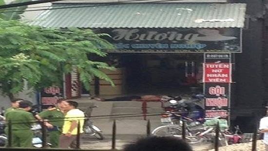 Đến cắt tóc, nam thanh niên bị đâm tử vong