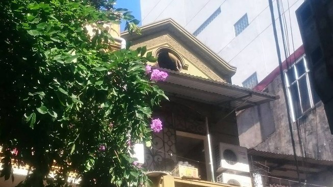 Hà Nội: Lửa thiêu rụi tầng bốn của một nhà hàng
